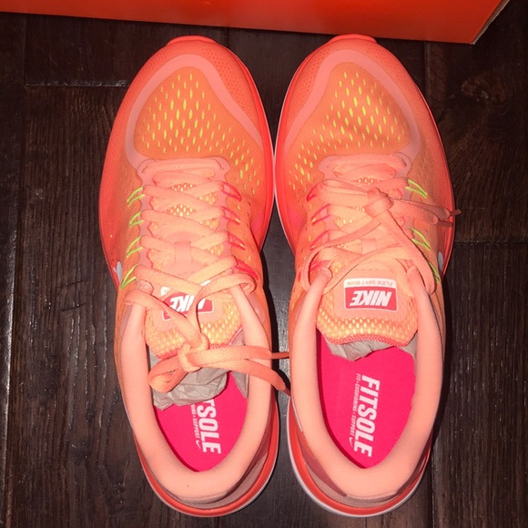 🎉 SOLD 🎉 Nike Flex 2017 Shoes - Picture 8 of 8